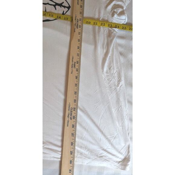 Torrid Perfect Tee Super Soft Iridescent Lips White 4 / 4X / 26 - Picture 10 of 10